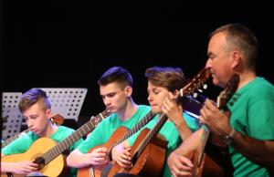 KONCERT ORKESTROV GLASBENE ŠOLE 02 FOTO LJUBO VUKELIČ